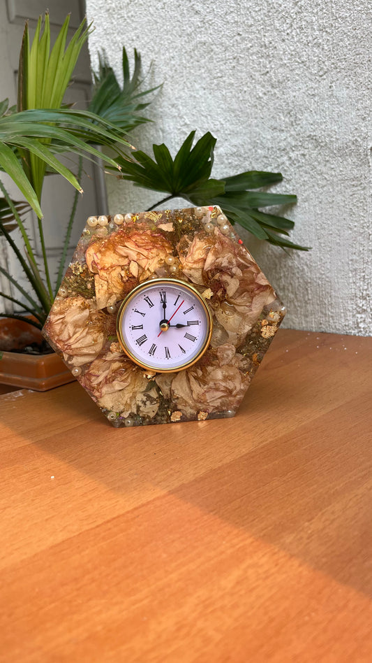 Flower Preserved Table Clock